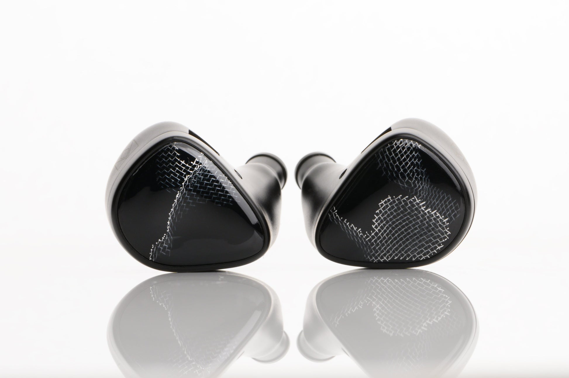Onyx IEM's with a faceplate featuring wire mesh.