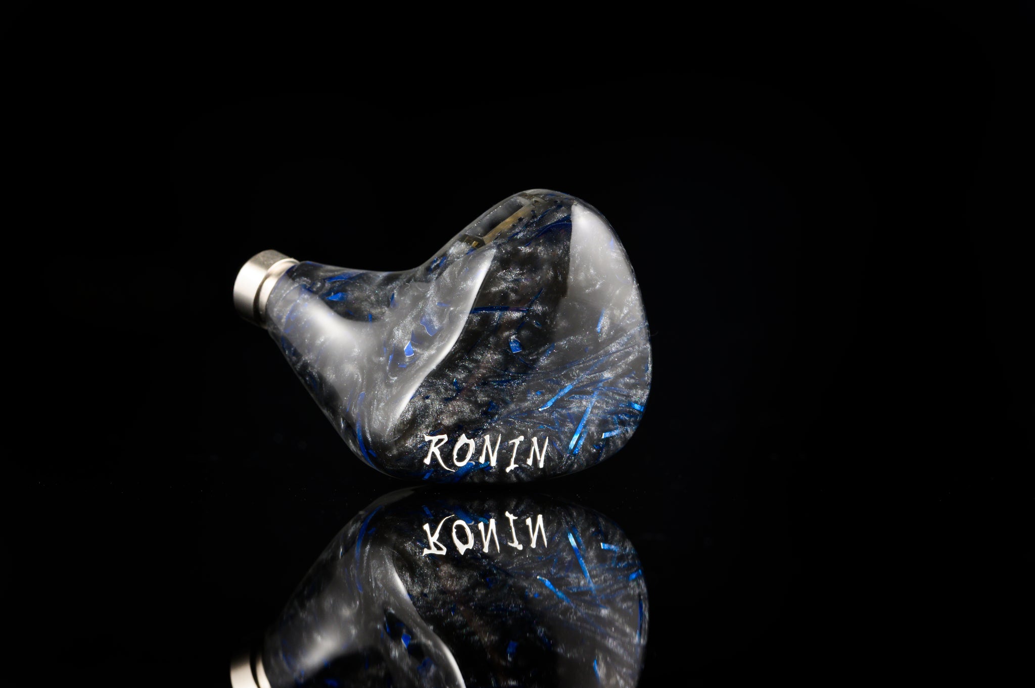 Ronin3_2048x.jpg?v=1677769384 Ronin3_2048x.jpg?v=1677769384
